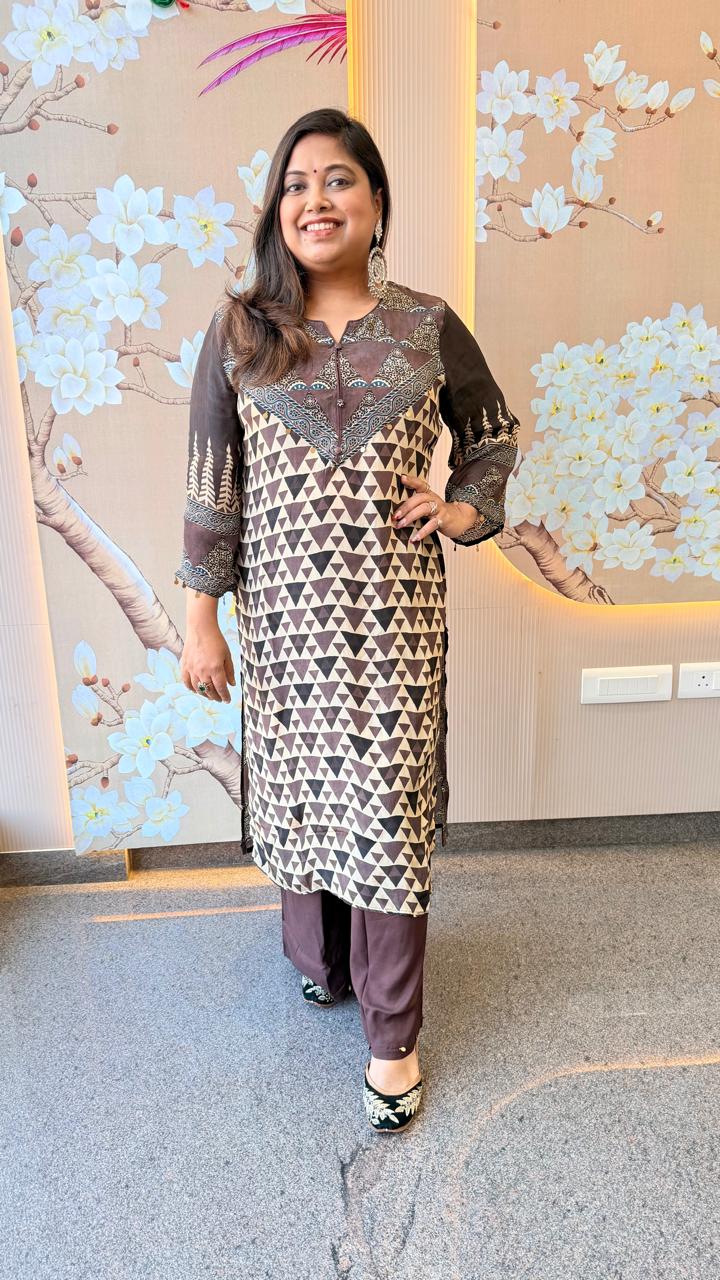 Premium ajrakh pure crepe designer front n back kurta pant in brown