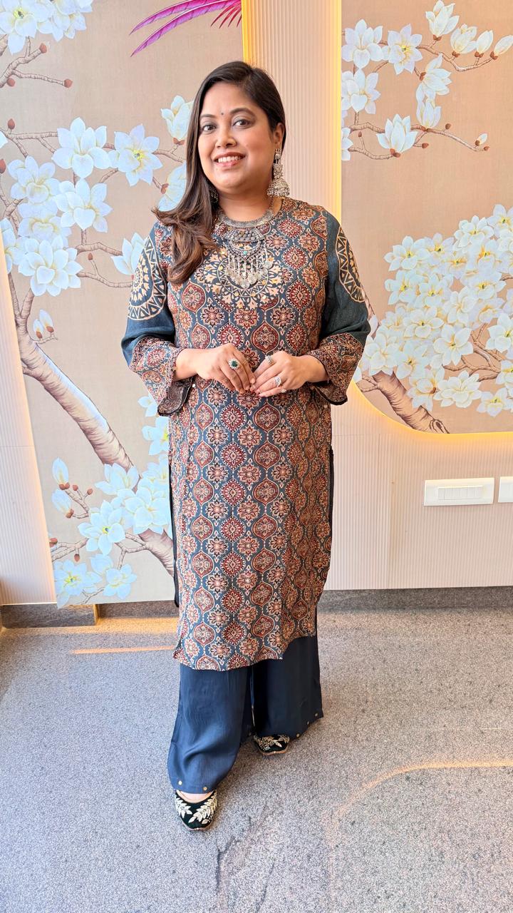 Premium ajrakh pure crepe designer front n back kurta pant in blue