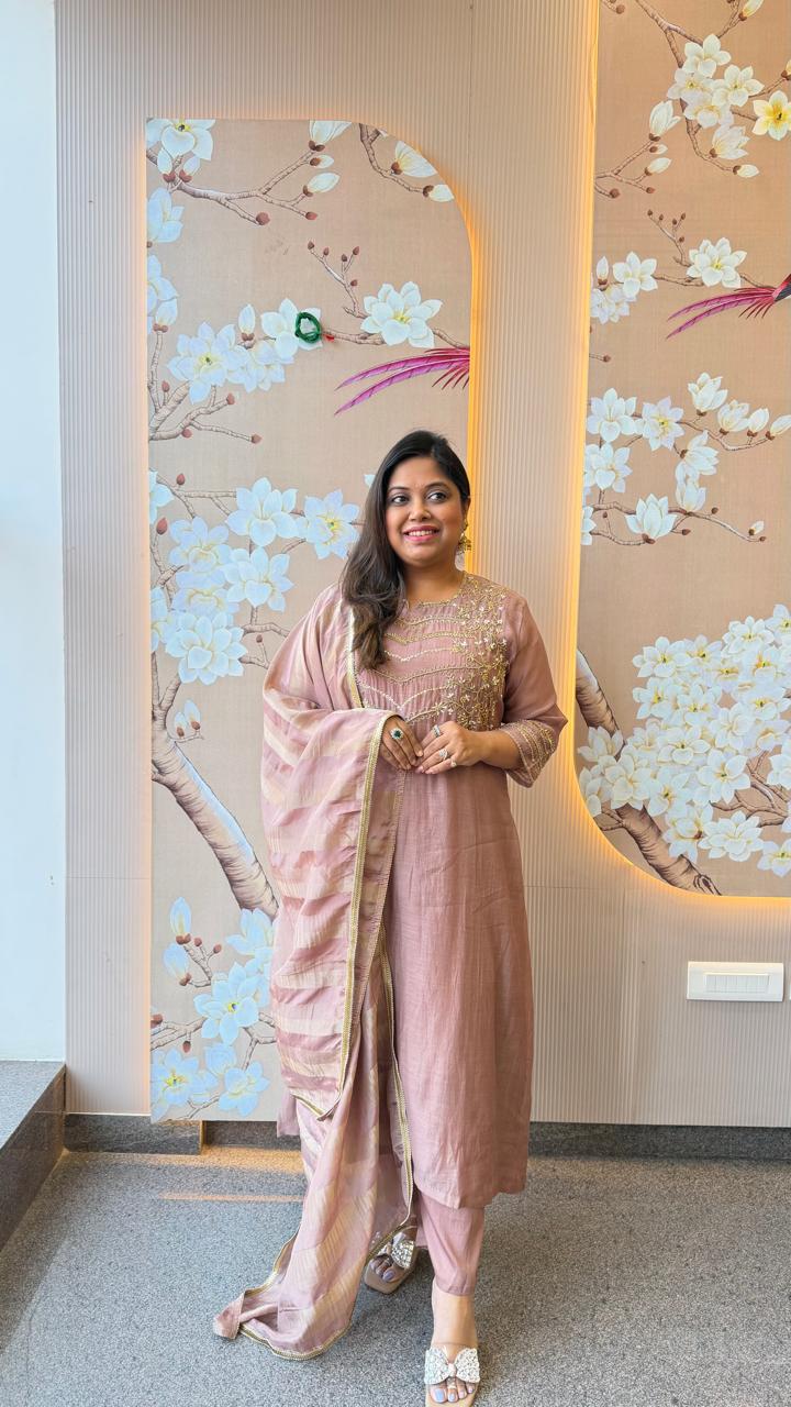 Premium tissue handwork suit set in blush pink