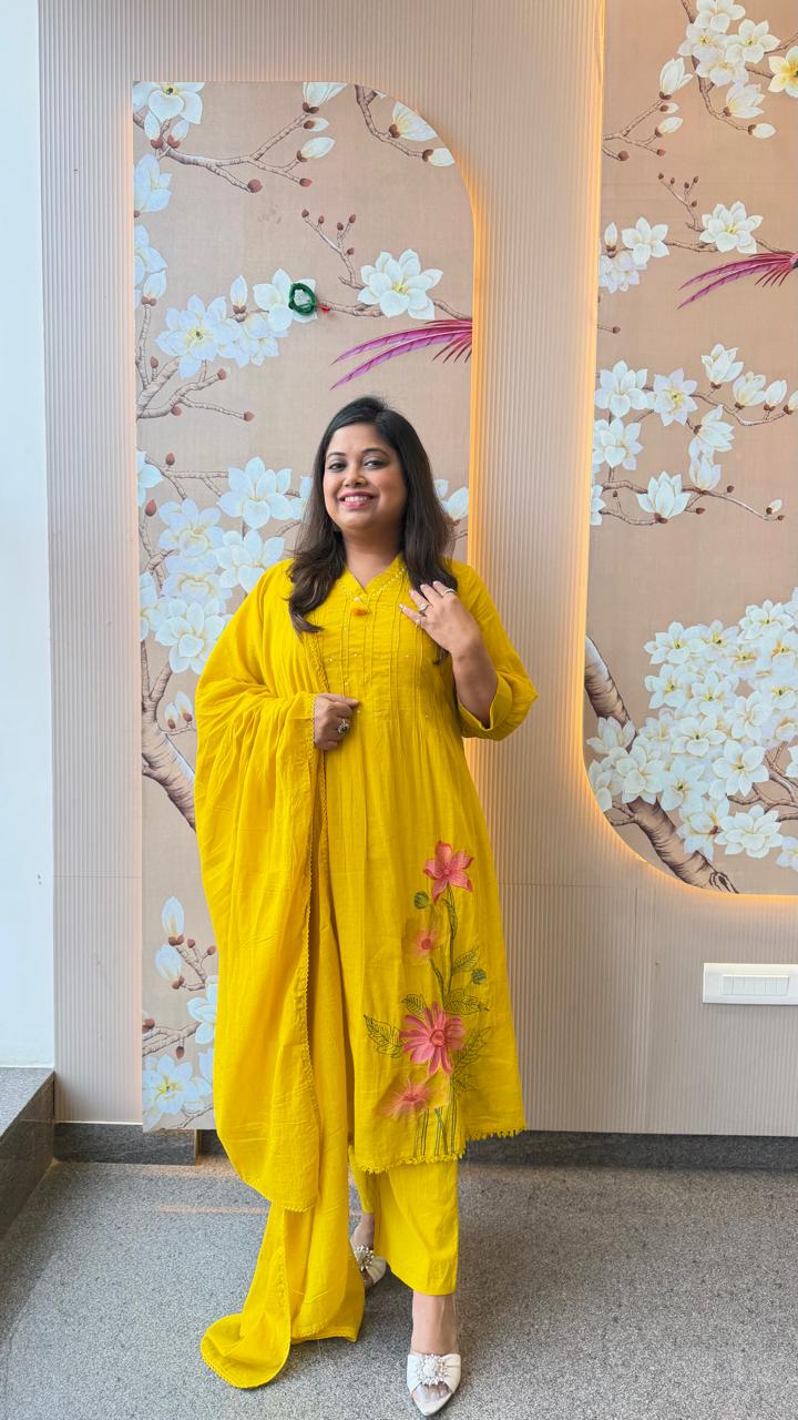 Pretty Mul cotton lining applique work full suit in yellow