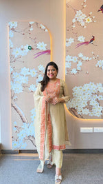 Premium tissue with pretty handwork full suit set
