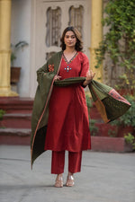 Applique work cotton dupatta set in red