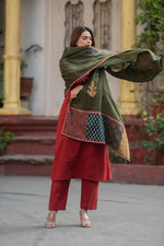 Applique work cotton dupatta set in red