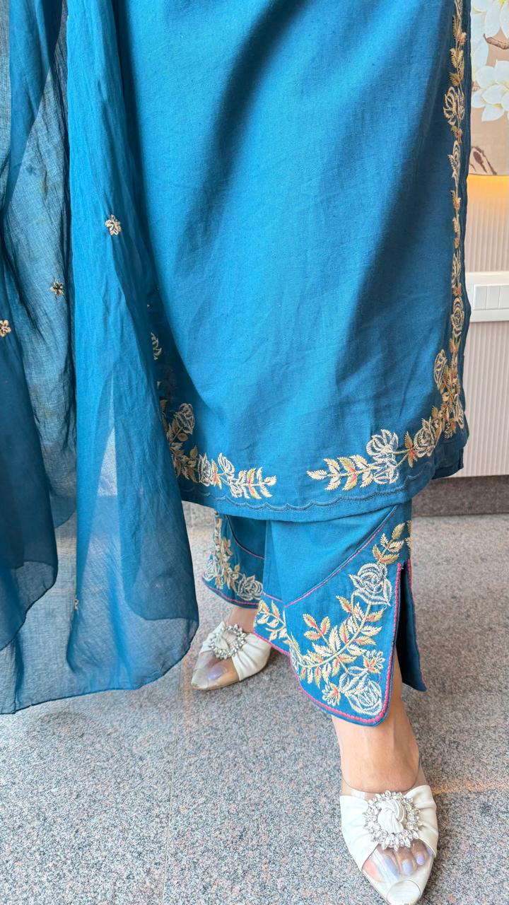 Pure cotton designer sleeves and pants paired with Mul cotton dupatta in blue