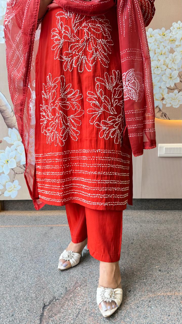 Pretty pretty bemberg muslin githan work full suit paired with organza dupatta