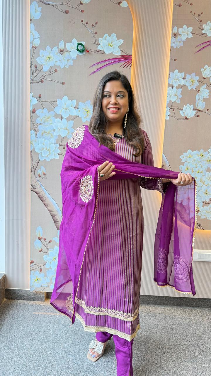 Premium tissue suit set with organza dupatta and gotta detailing