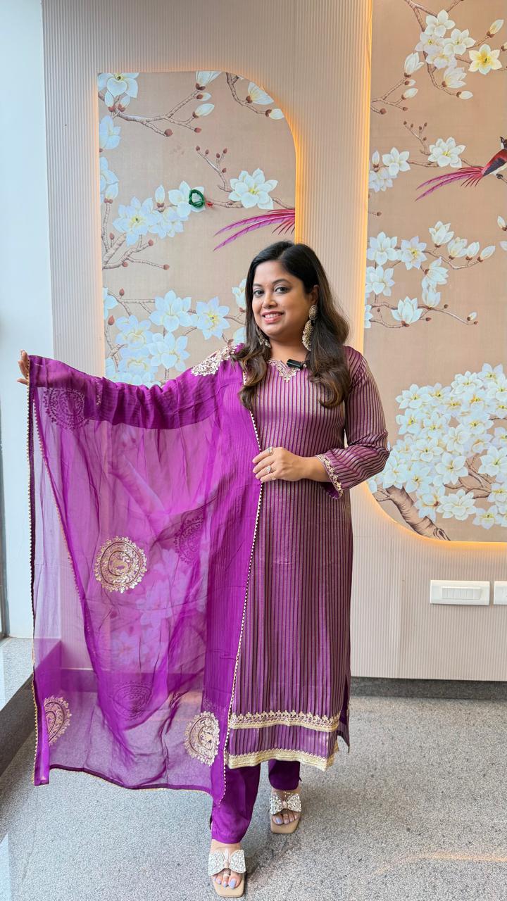 Premium tissue suit set with organza dupatta and gotta detailing