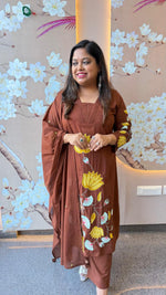 A line Applique work cotton suit set in brown(comfort fit)