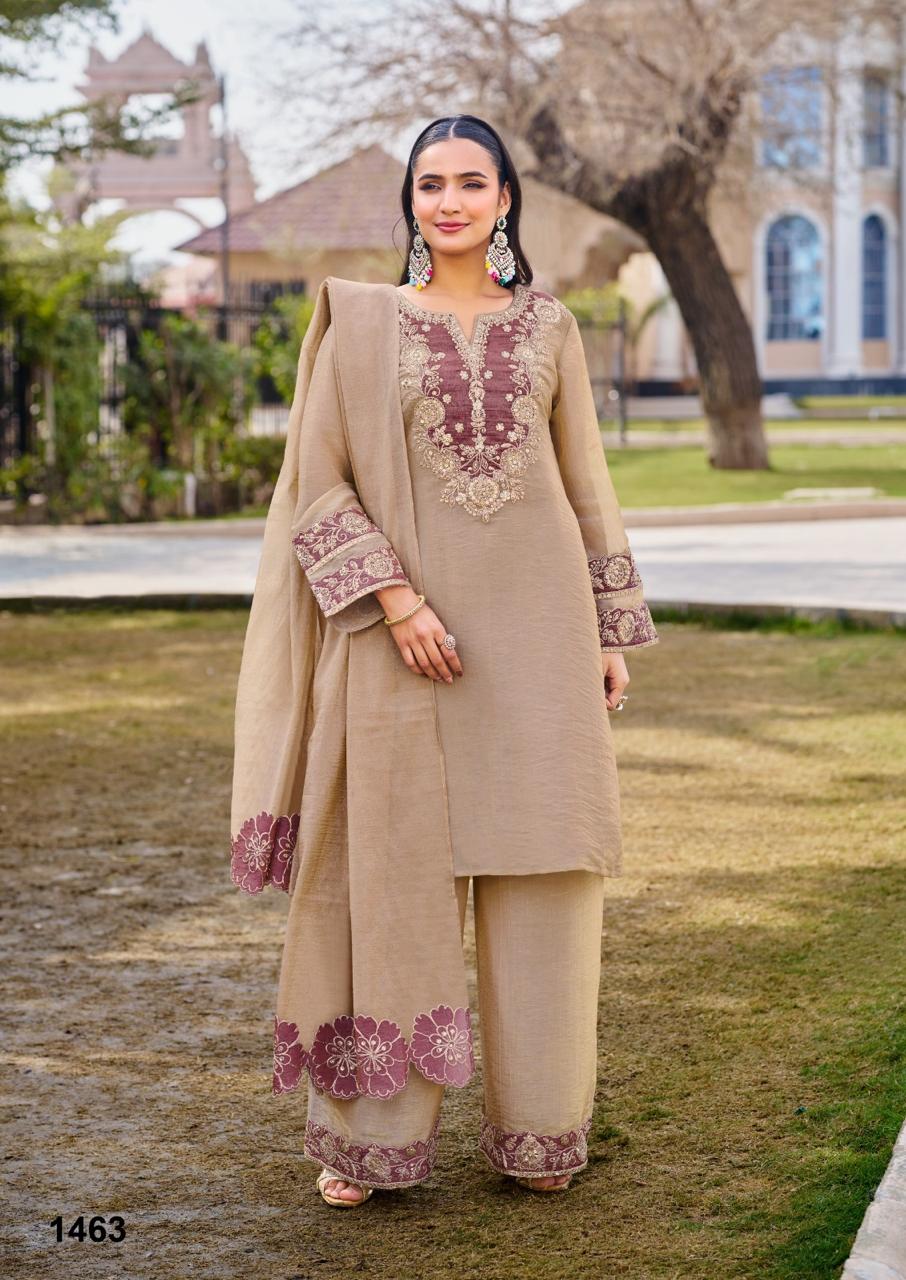 Must have crushed tissue applique suit set
