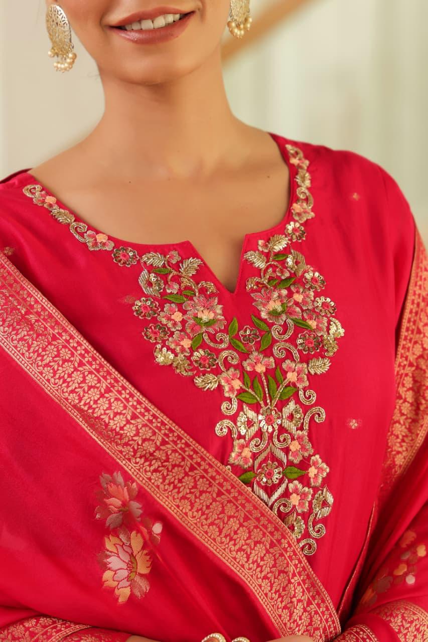 Pretty Russian silk hand work banarsai suit set in pink
