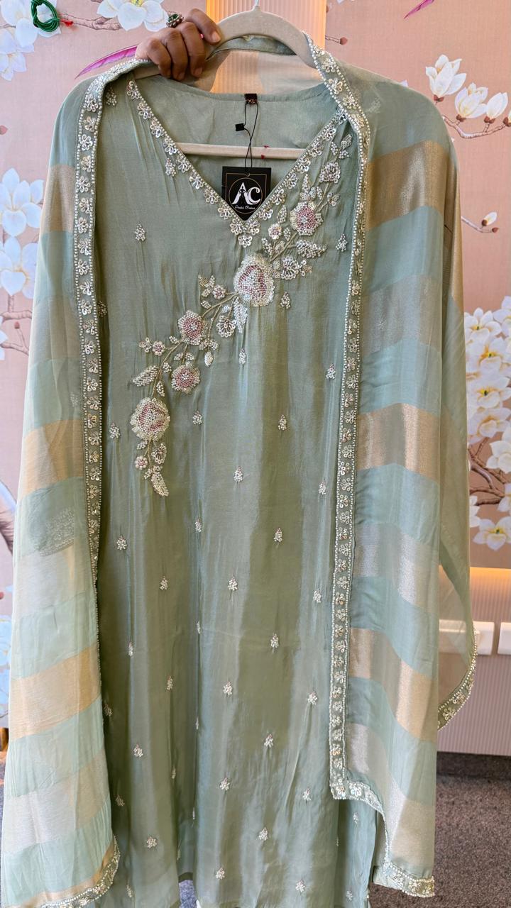 Pure tissue handwork suit set in mint green