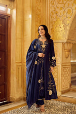 Wow Mul Chanderi gold embroidered suit set in blue