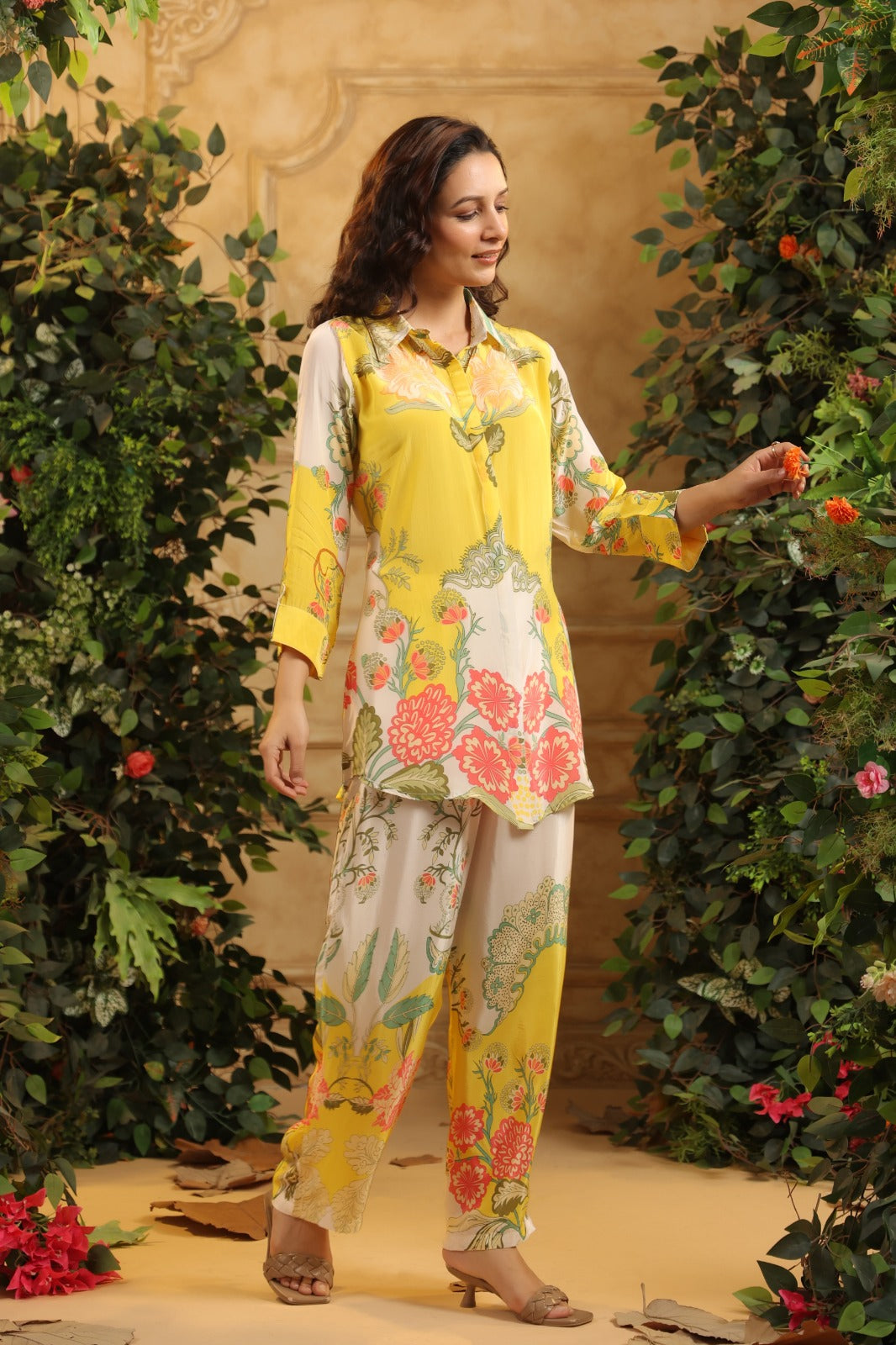 Pure crepe floral printed Co ord in yellow