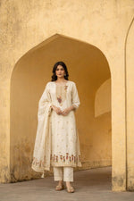 Super elegant n premium jamdani suit set