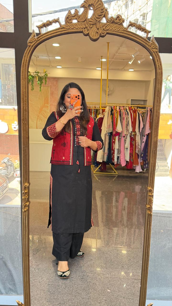 Premium Dabbu cotton kurta set with beautiful real mirror yoke paired with a plazzo pant and a jack in black