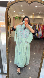 Beautiful paisley embroidered Mul cotton lining suit set in green colour