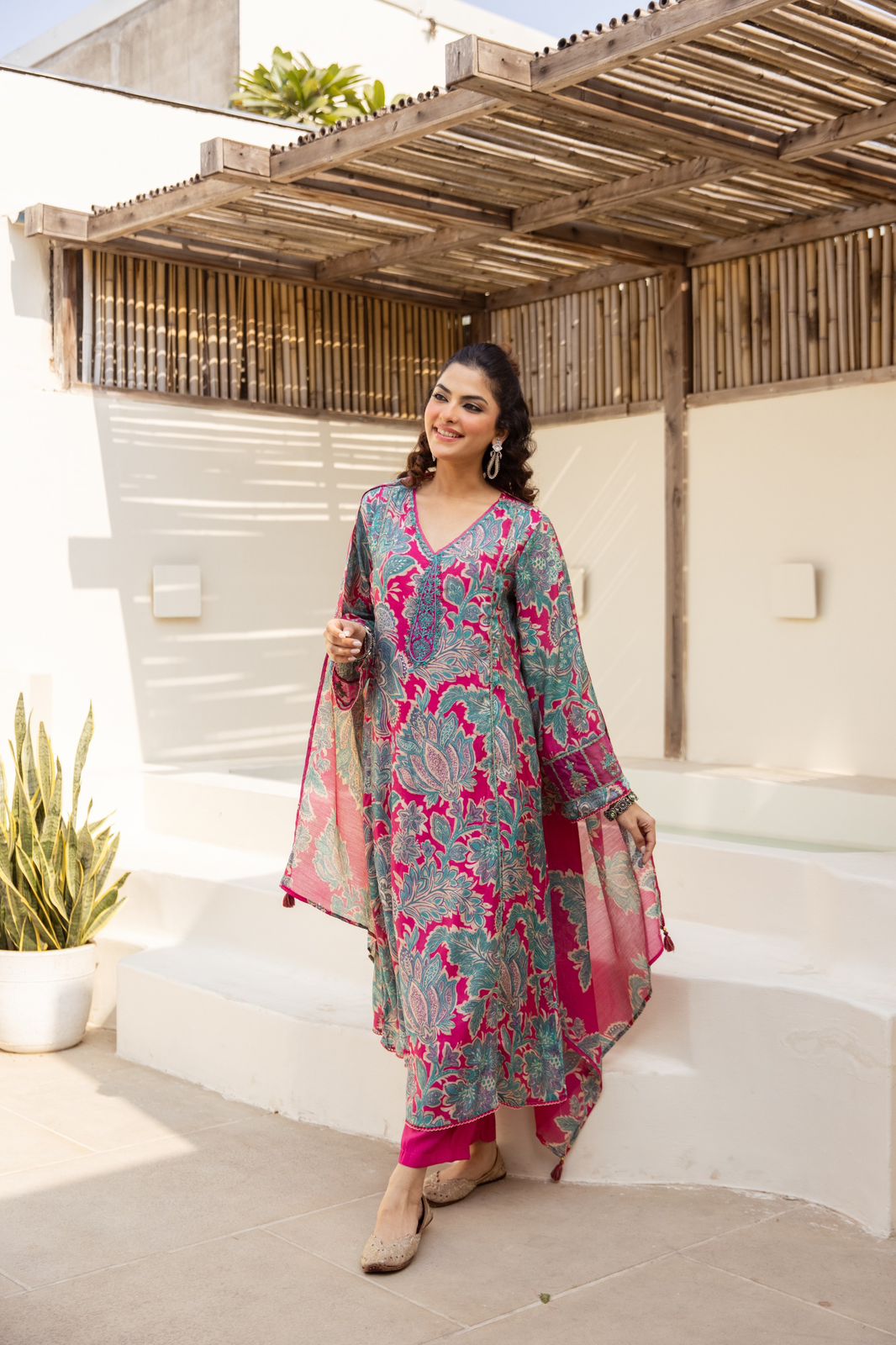 Pretty soft muslin orgenza detailing suit set in pink