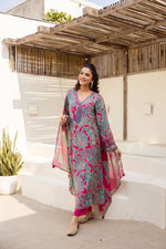 Pretty soft muslin orgenza detailing suit set in pink