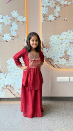 Gorgeous cotton skirt paired with a pretty top (model is wearing 28 size ) (daughter)