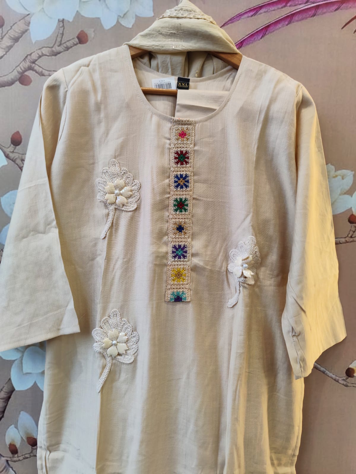 Applique full suit in cotton