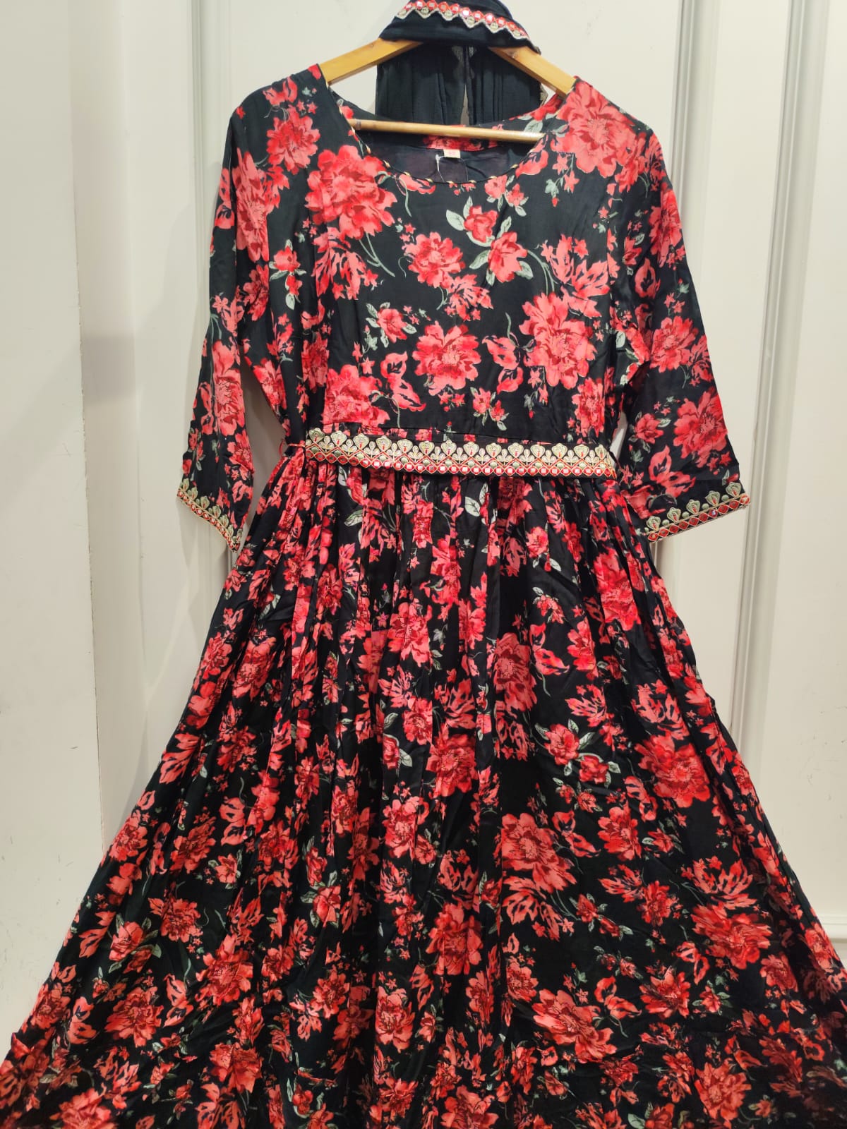 Heavy Rayon anarkali in black with belt full suit