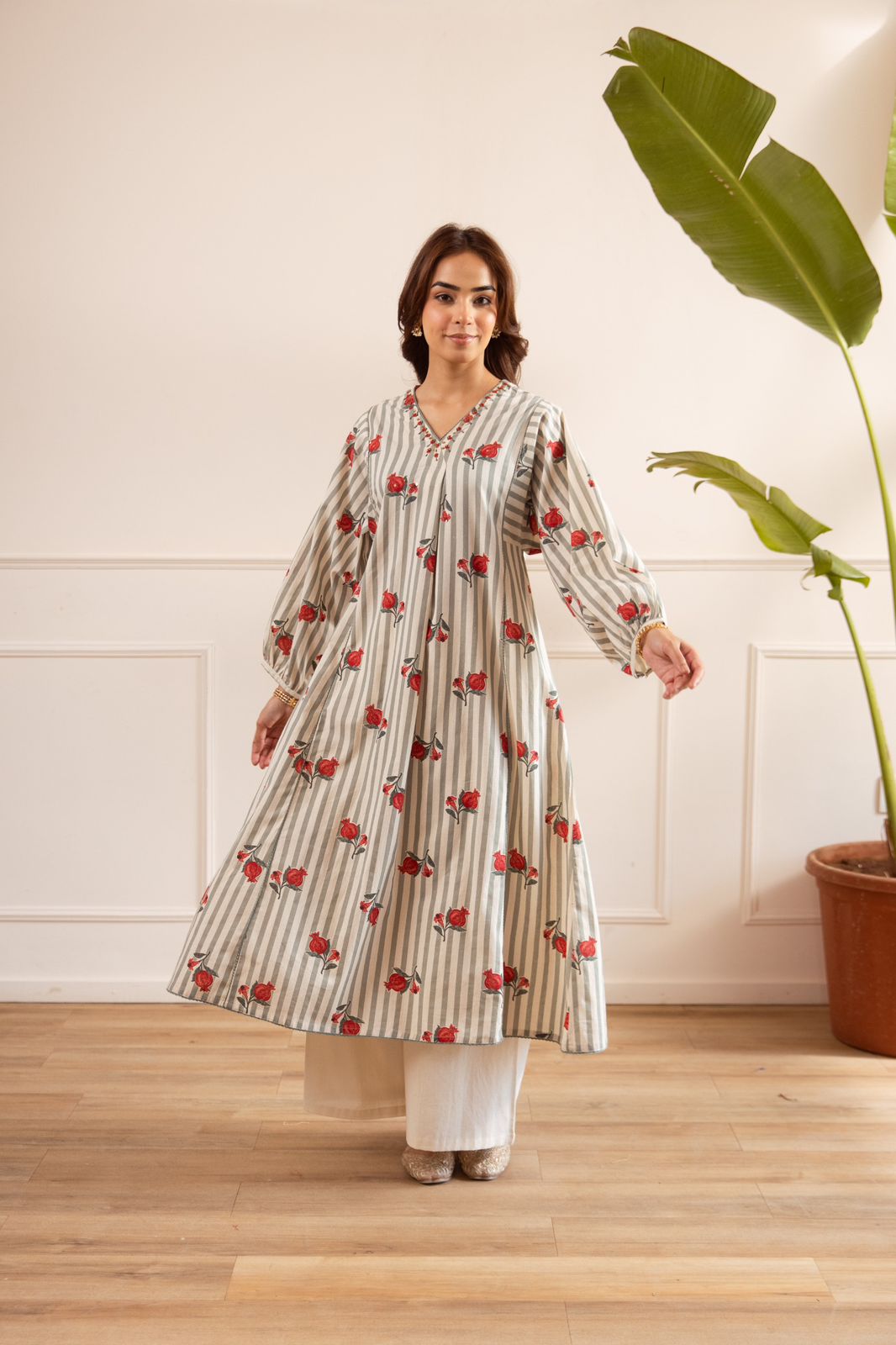 Smart cotton kurta paired with plazzo pants