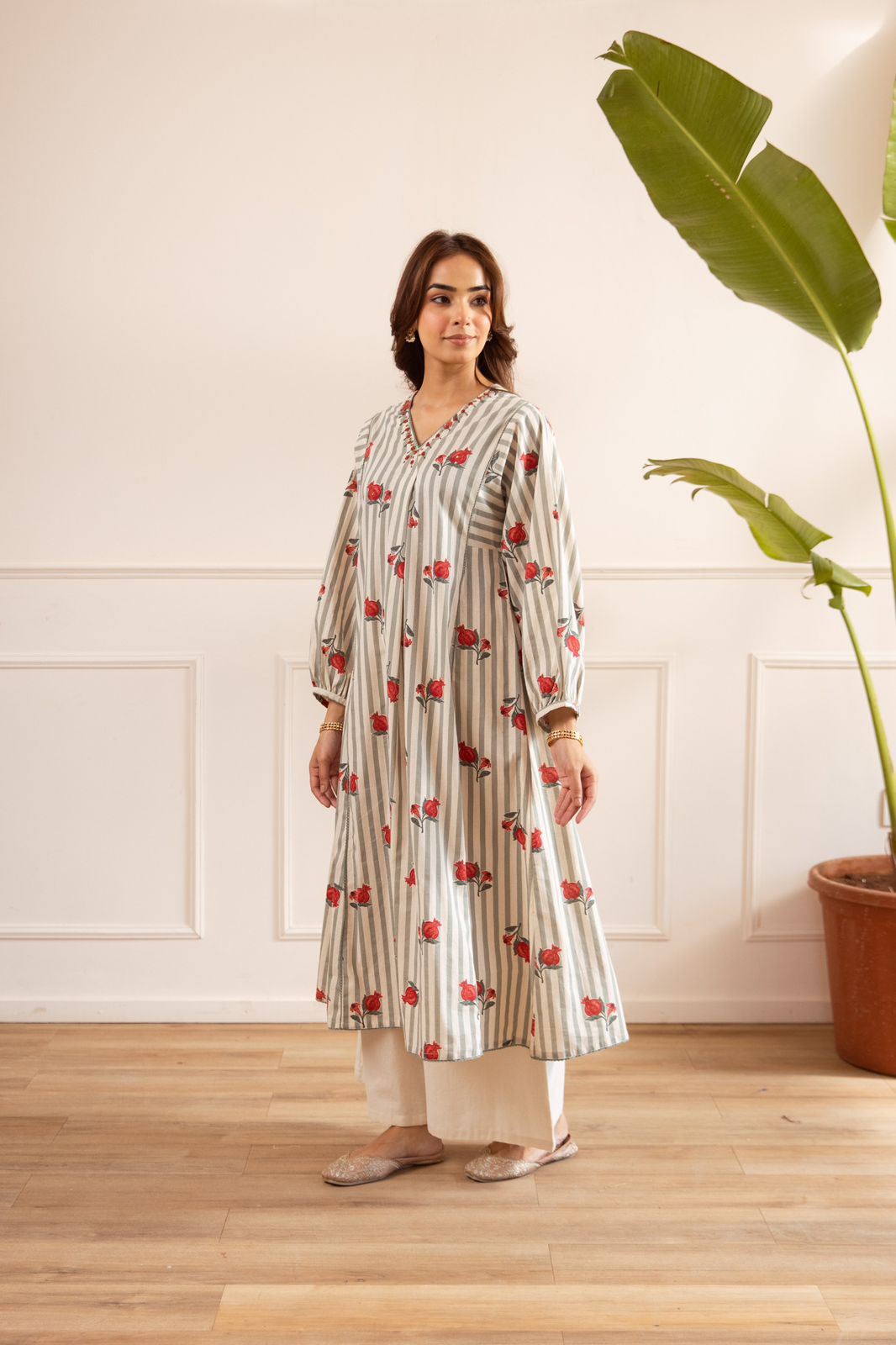 Smart cotton kurta paired with plazzo pants