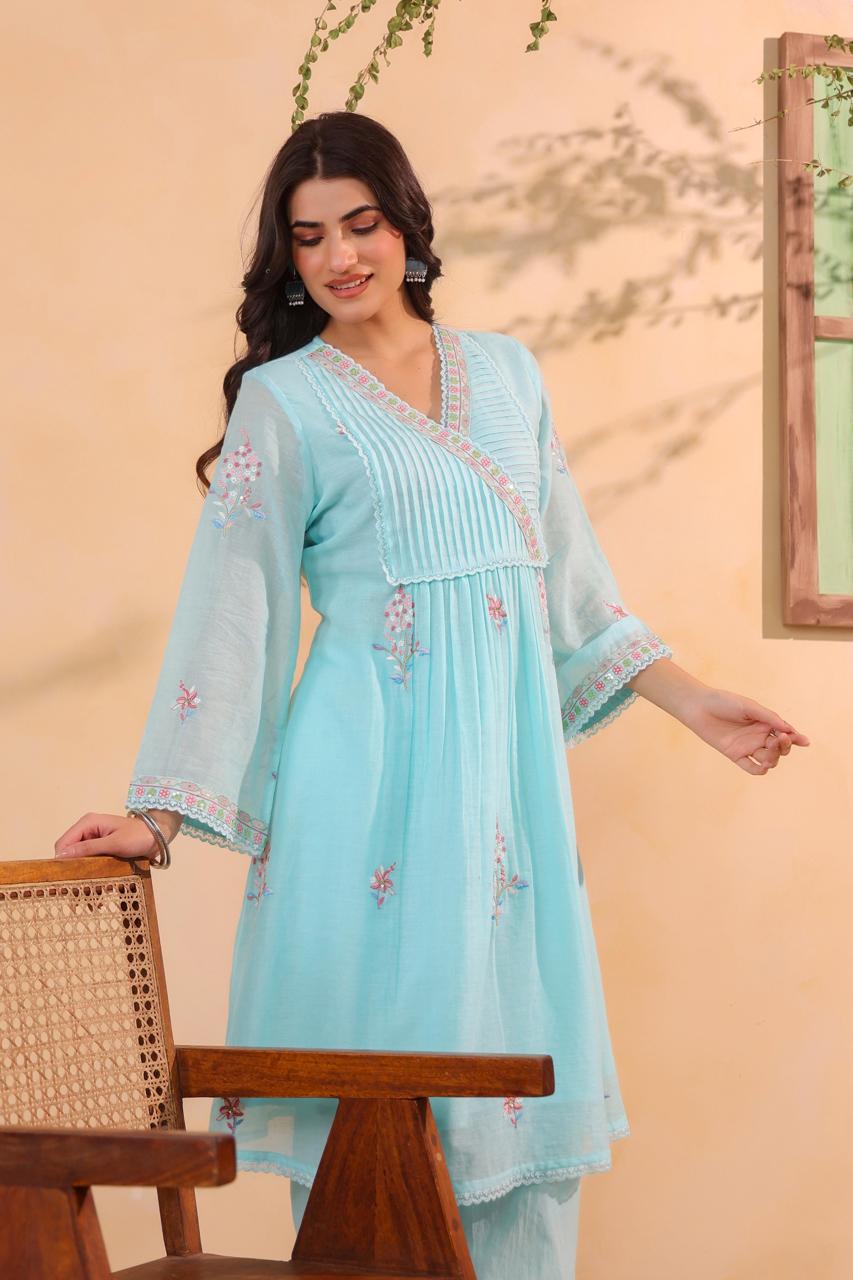 Super pretty Mul cotton embroidered co ord in blue