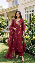 Crush Mul chanderi with lining and zari embroidered full suit set