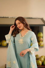 Embroidered crush cotton in blueFull suit set