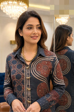 Pure crepe with metallic hanging blue shirt