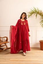 Super soft n pretty Mul cotton Anarkali suit set in red