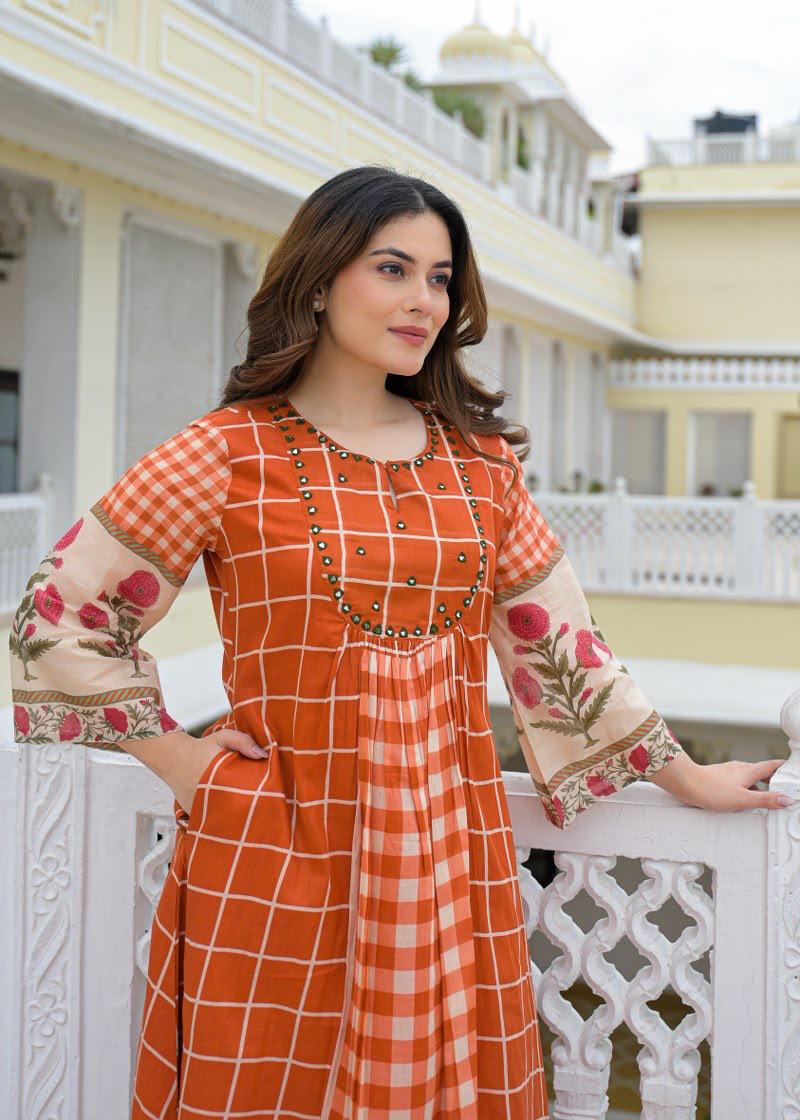 Pure mul cotton chequered kurta pant in orange