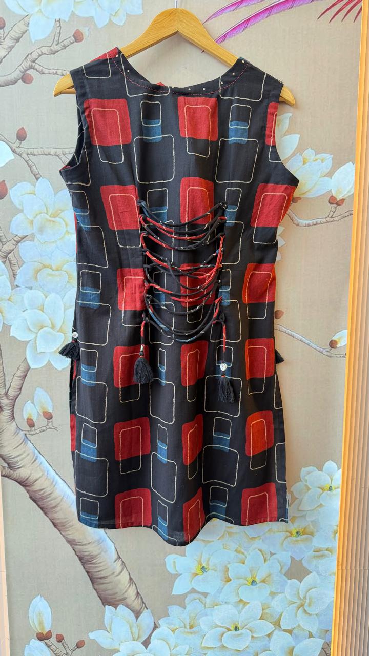 Designer Dori back cotton sleeveless co ord set (extra sleeves available)