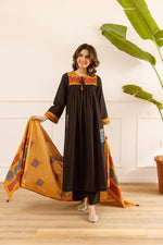 Pretty cotton block print suit set in black n yellow (loose fit)