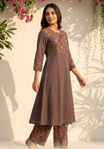 Smart Kalamkari n chequered kurta pant