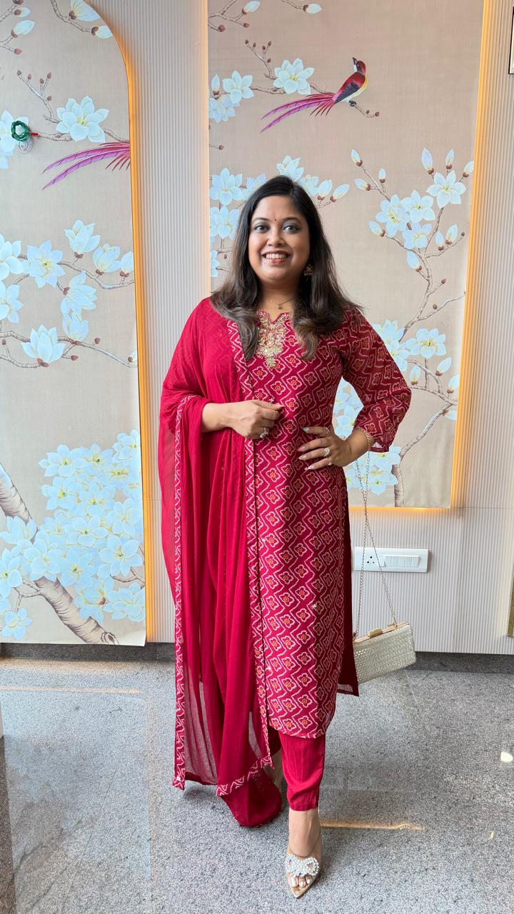 Semi georgette pretty hand work suit set in red (slim fit)