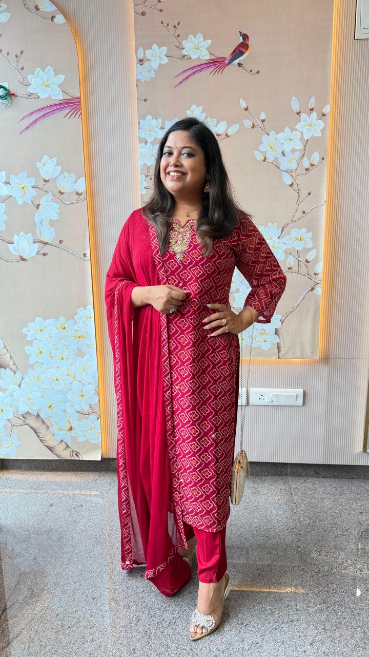 Semi georgette pretty hand work suit set in red (slim fit)
