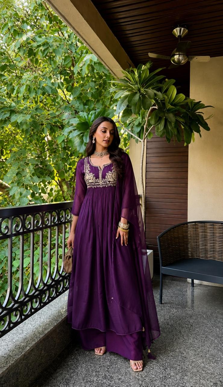 Pretty mul chanderi with zari detailing suit set in purple