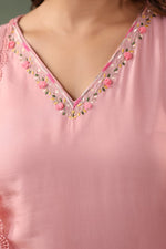Pretty Mul Chanderi applique work full suit set in pink