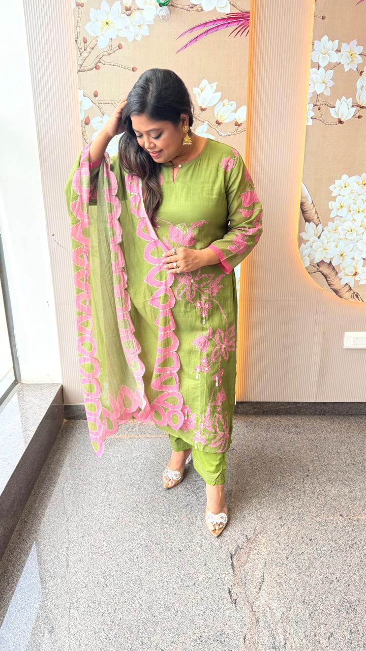 Premium Mul chanderi applique work suit set in green n pink