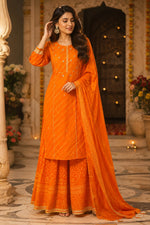 Super gorgeous pretty cotton Lehariya kurta paired with gorgeous bandhani plazzo pant with gotta detailing