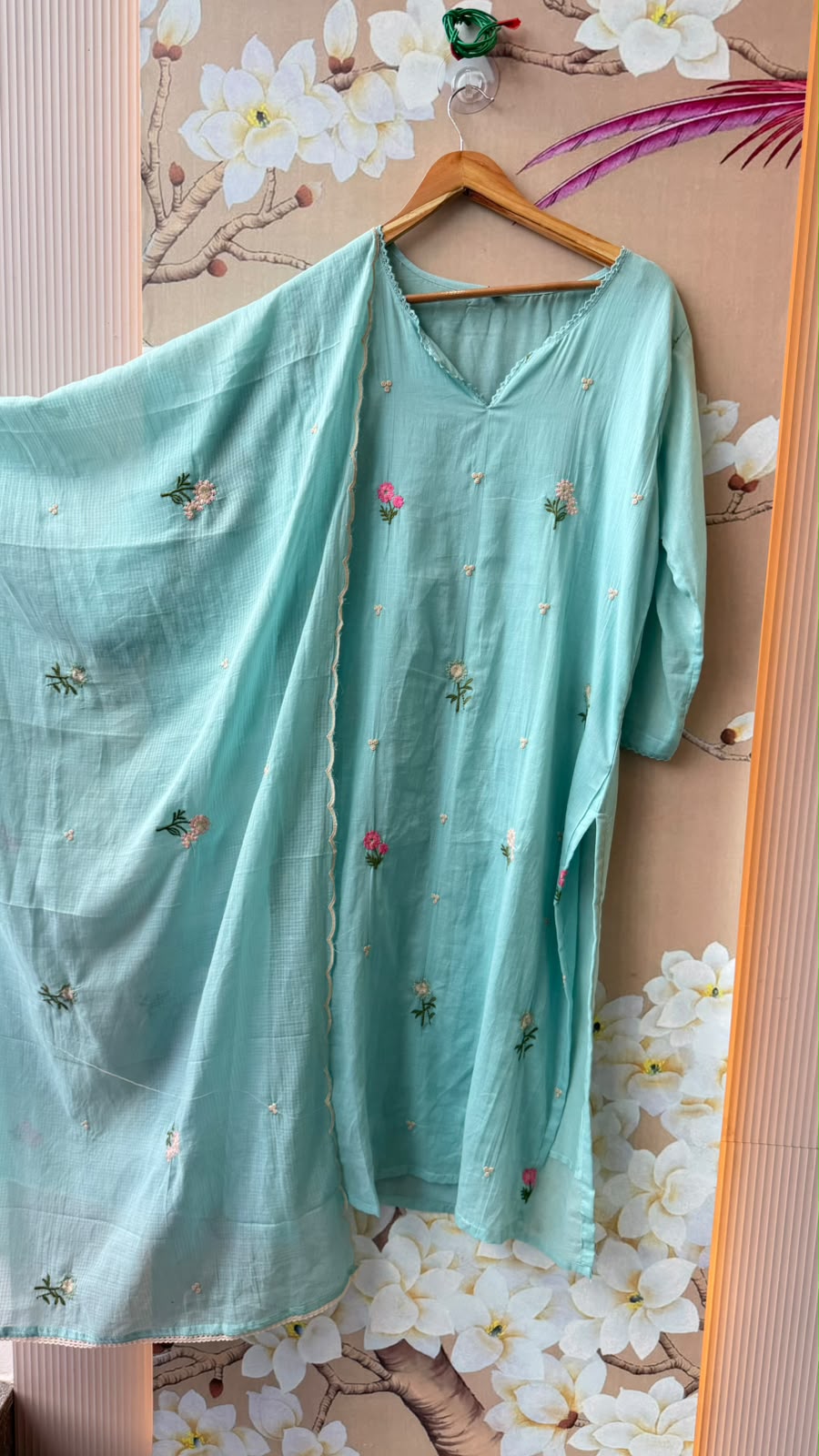 Super pretty Mul cotton embroidered ful suit set