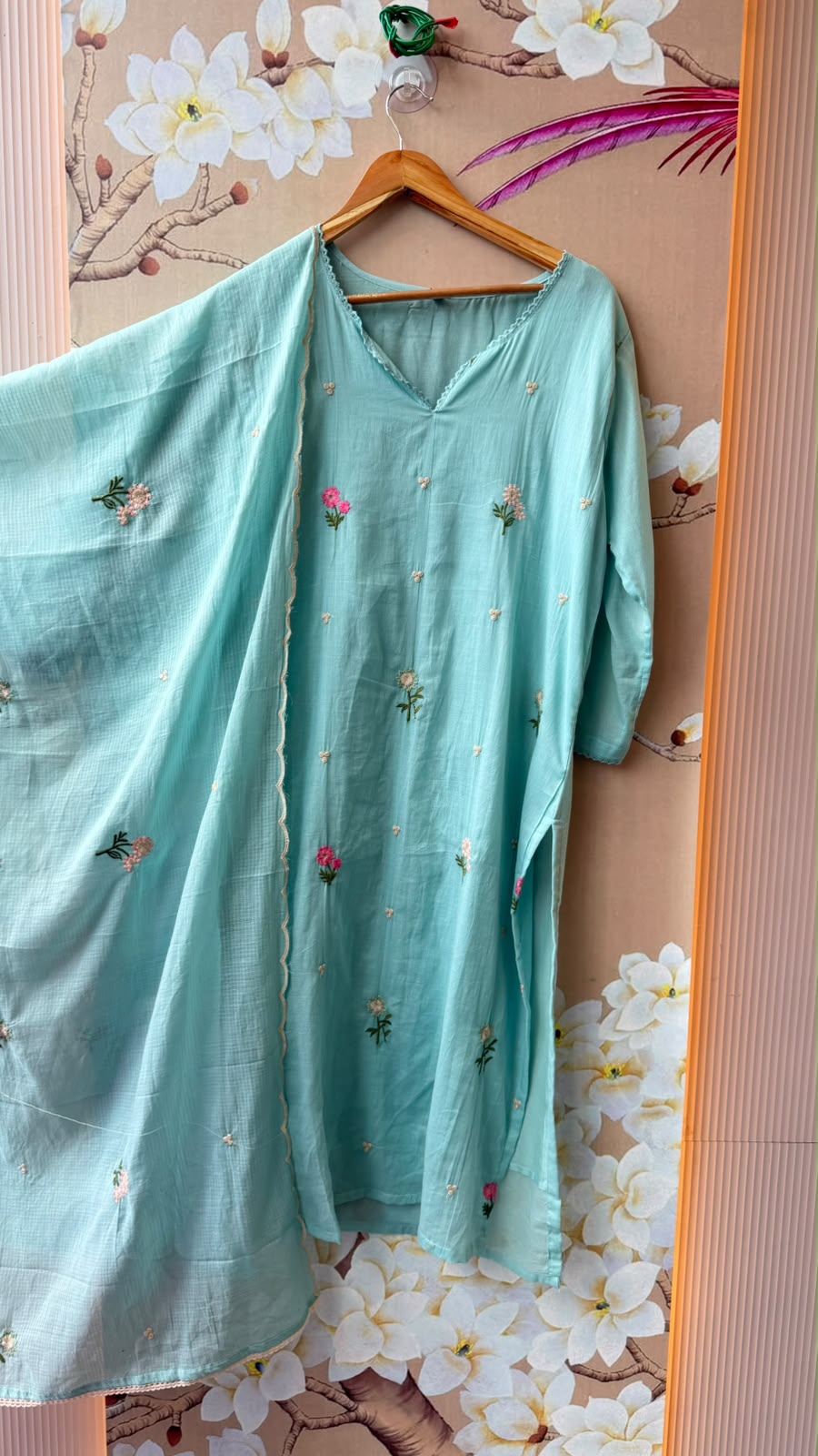Super pretty Mul cotton embroidered ful suit set