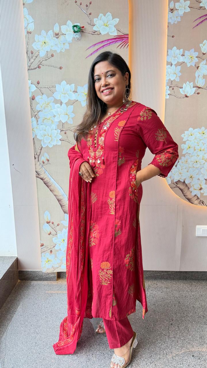 Pure cotton embroidered real mirror designer pocket full cotton suit set in red
