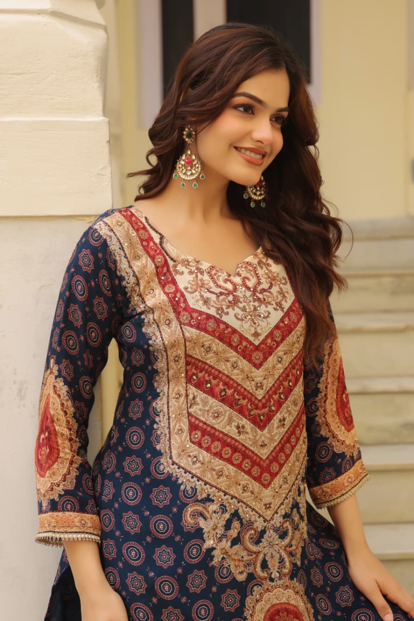 Kareena Kapoor inspired swaroski embellished pure crepe lining co ord