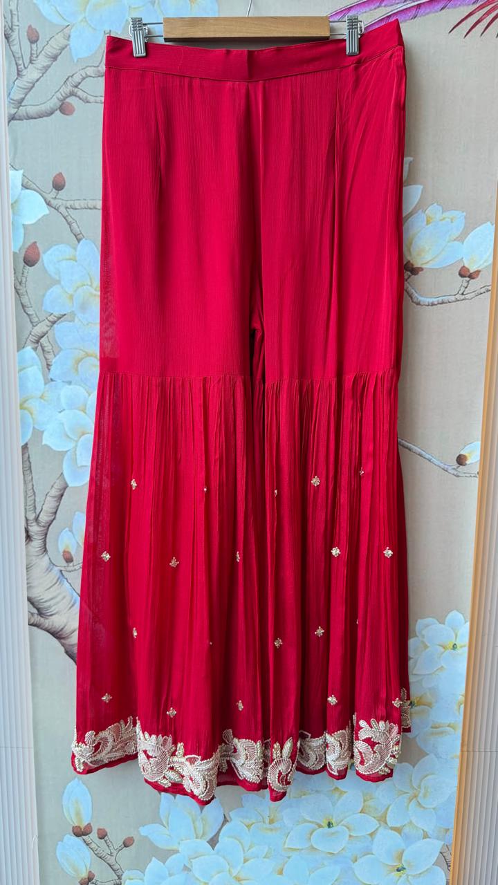 Super pretty premium chinon suit set in red