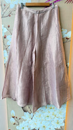 Super pretty applique tissue suit set paired with plazzo pant