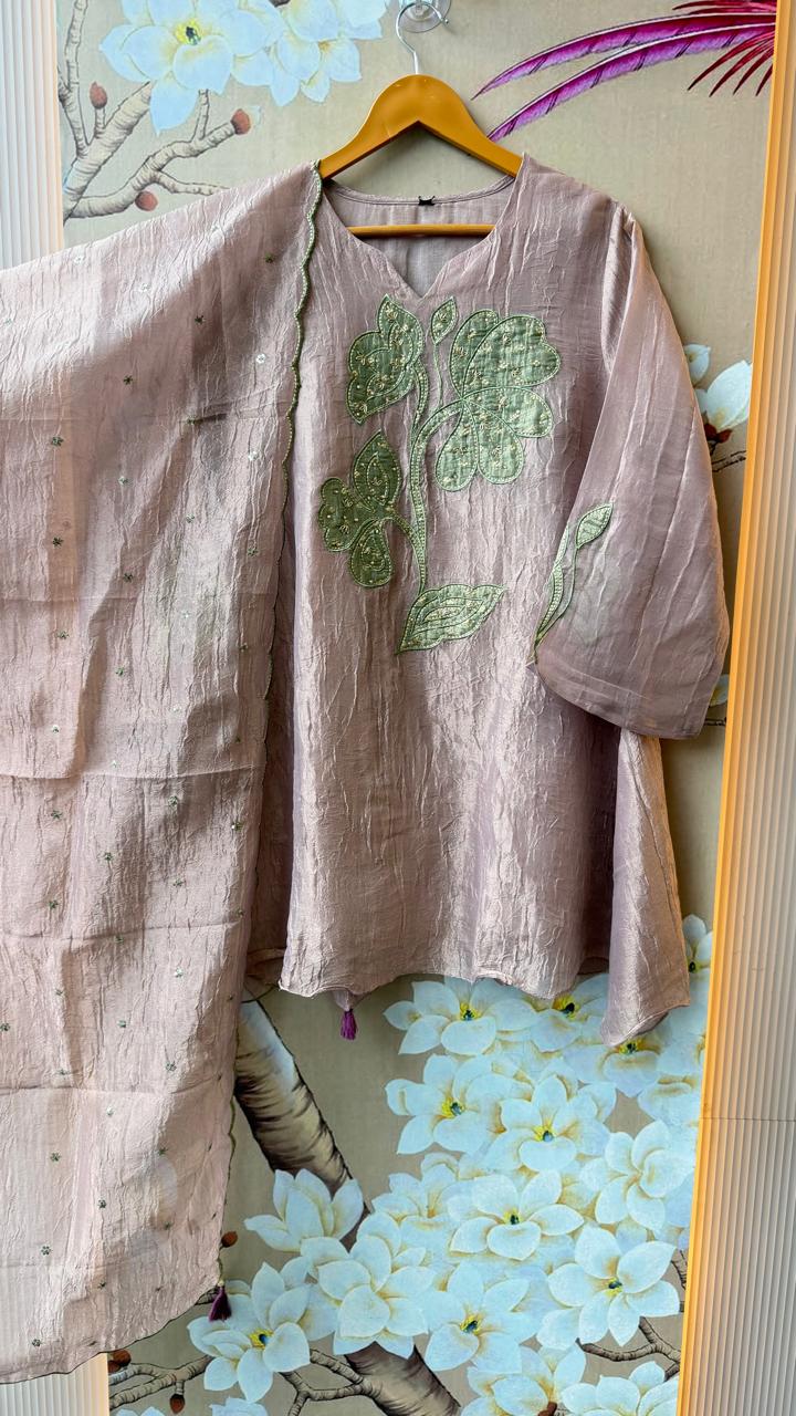 Super pretty applique tissue suit set paired with plazzo pant