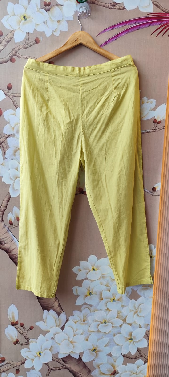Super pretty Mul cotton embroidered in like yellowFull suit